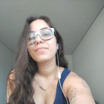 Babysitter in Palhoça: Laura