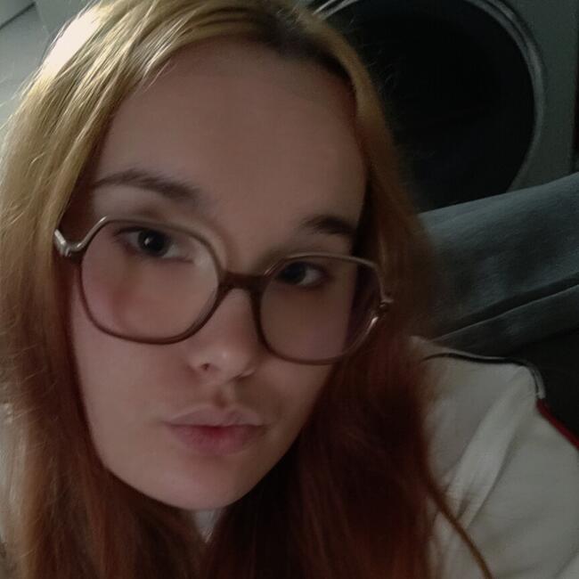 Babysitter in Rezé: Flora