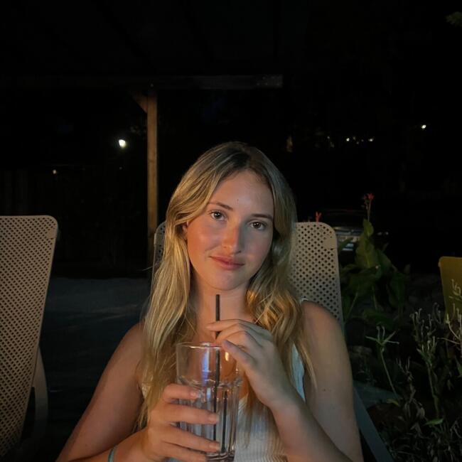 Babysitter in Landrais: Sophie