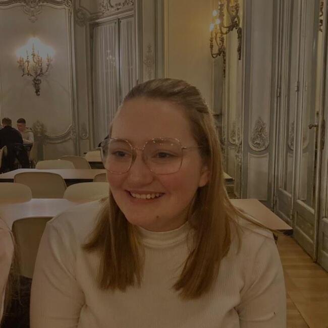 Babysitter in Huy: Lara