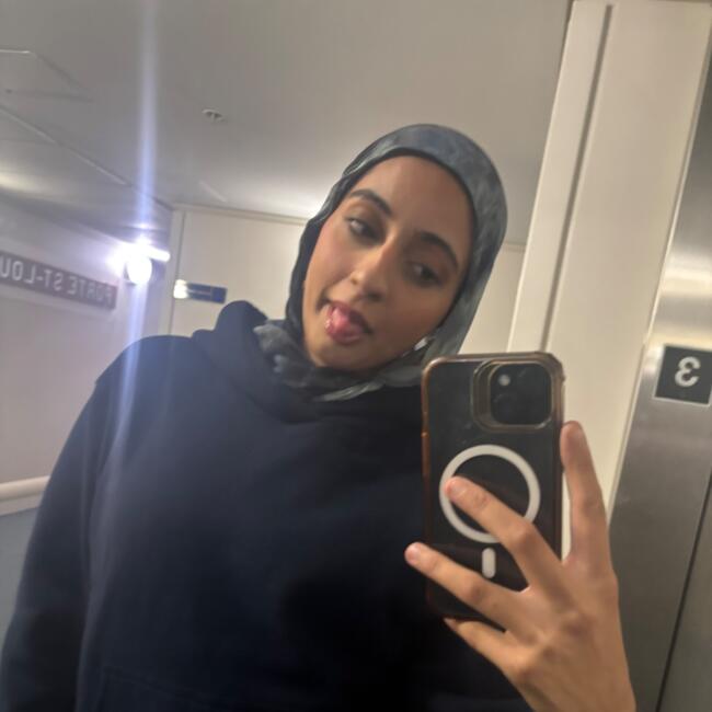 Babysitter in Hamilton: Eiman