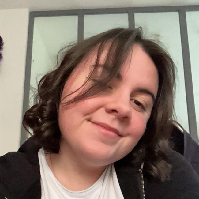 Babysitter in Brest: Chloe