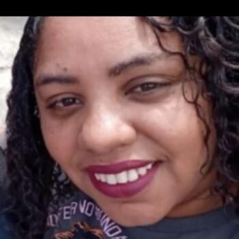 Babá em Queimados: Francisca