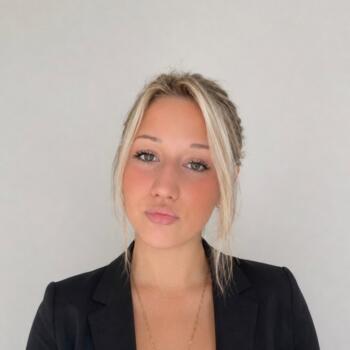 Babysitter in Saint-Julien-les-Villas: Lana et vasco
