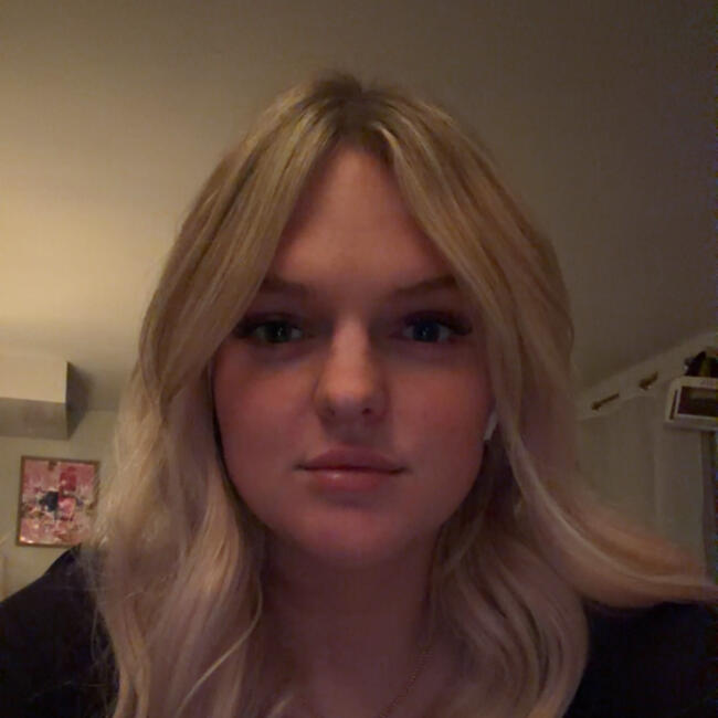 Babysitter in Kitchener: Hannah