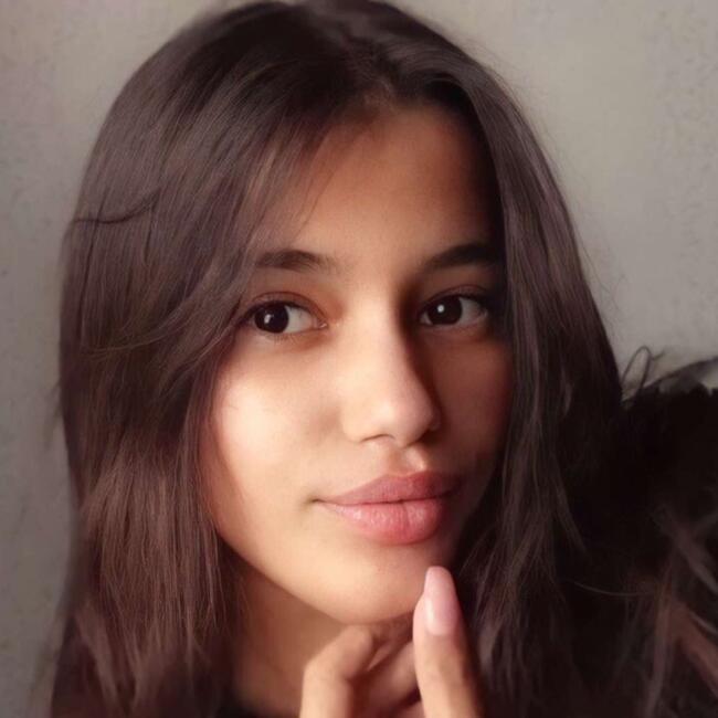 Nanny in Algiers: Eva