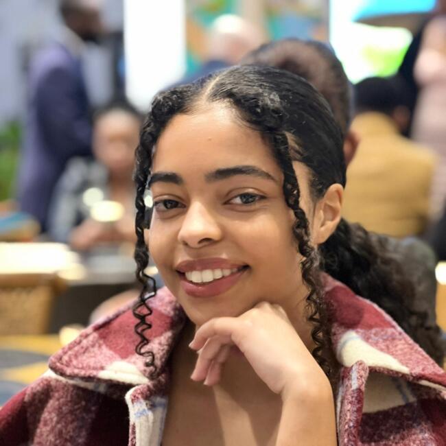 Babysitter em Sintra: Ísis