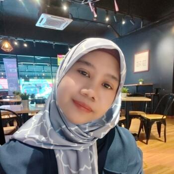 Kerja mengasuh di Rawang: kerja mengasuh Aida