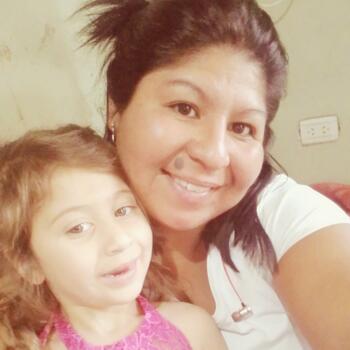 Babysitter in Pilar: Cristina