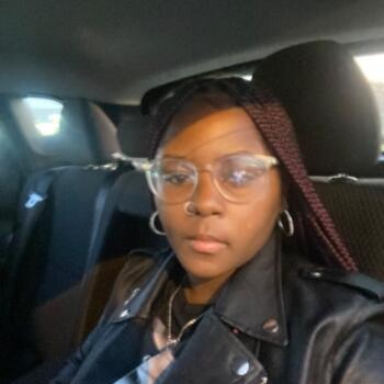 Babysitter Halethorpe: Zoey