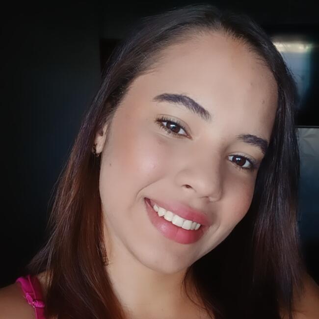 Babá em Formosa: LARISSA STEFANNY