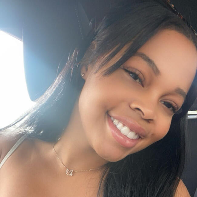 Canguro en Torrelamata: Nathalie