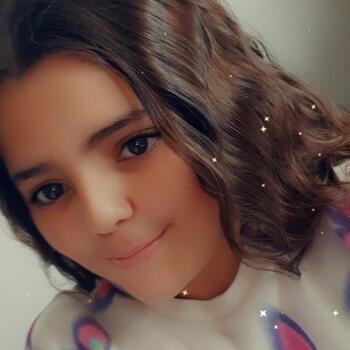 Babysitter in Rouen: Aïcha