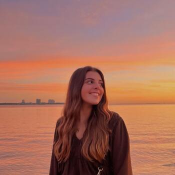 Baby-sitter in Amadora: Laura