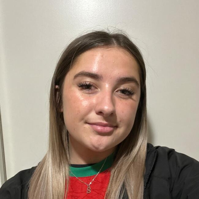 Babysitter in Dunkirk: Sasha