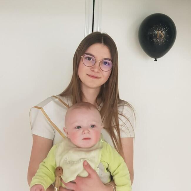 Babysitter in Nouvion-sur-Meuse: Camille