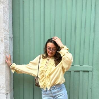 Babysitter in Auxerre: Coline