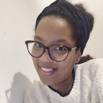 Babysitter in Oeiras: Brenda