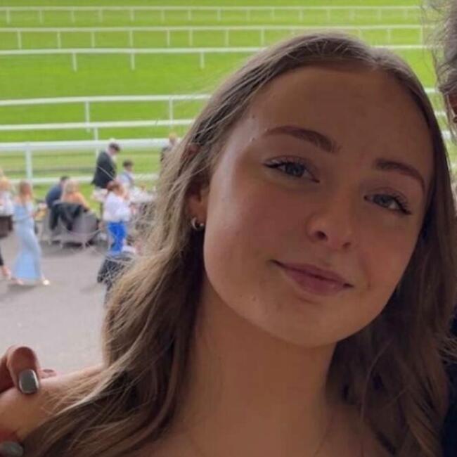 Babysitter in Kilbrin: LEAH