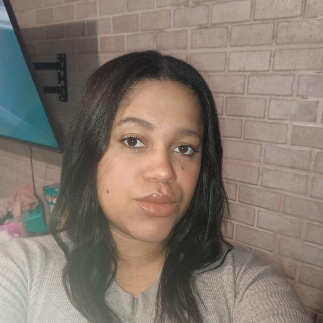 Babysitting job in São Paulo: Leticia