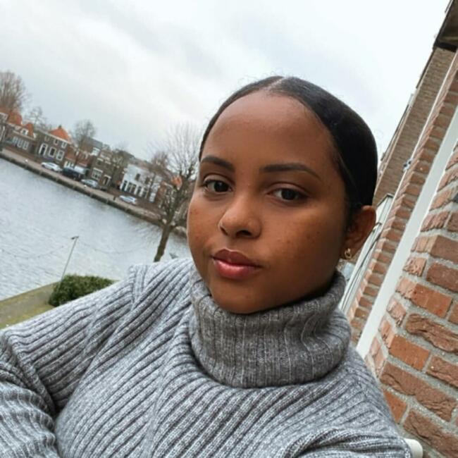 Babysitter in Opmeer: Yanet