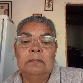 Babysitter in São Lourenço da Serra: Marinalva