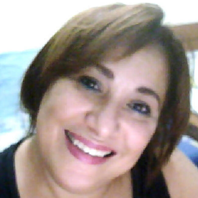 Nanny in Tunis: AIDA