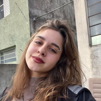 Babysitter in Vila Verde: Isadora