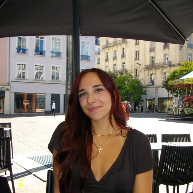 Baby-sitter à Grenoble: Lucie