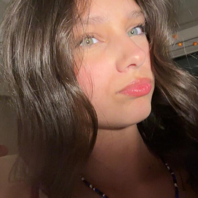 Babysitter in Saskatoon: Yuliia