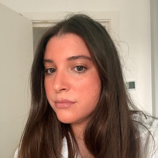 Babysitter in London: Adriana