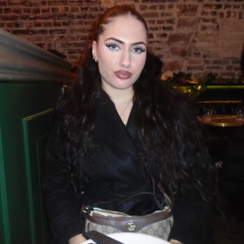 Babysitter in Manchester: Lilah