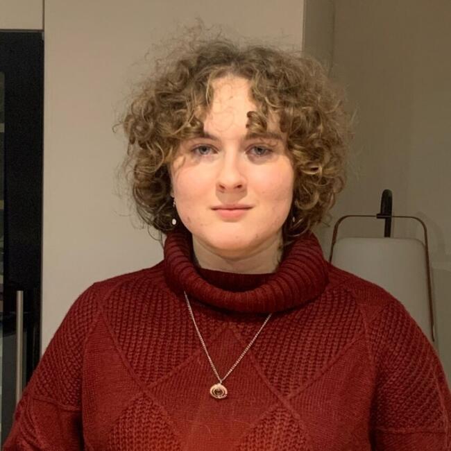 Babysitter in Saint-Cyr-sur-Loire: Orane