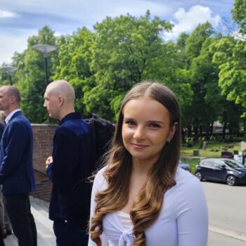 Babysitter in Svelvik: Karolina
