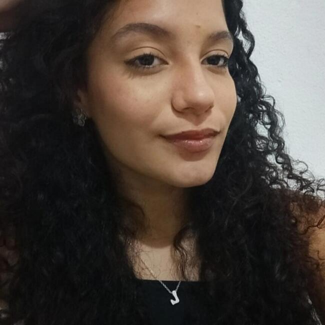 Babysitter in Recife: Layna