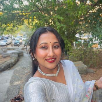 Babysitter in Lisbon: Tapasya