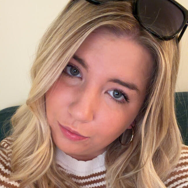 Babysitter in Mechanicsburg: Abby