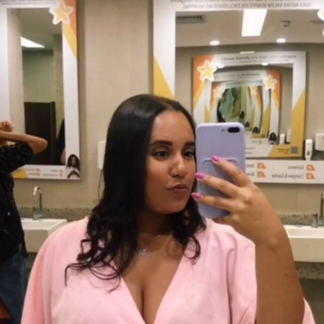 Babá em Queimados: Alessandra