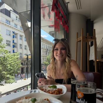 Babysitter in Prague: Adéla