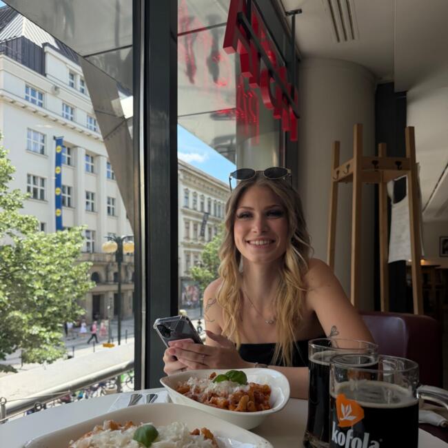 Babysitter in Prague: Adéla