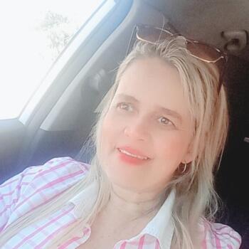 Babysitter Osasco: Claudia
