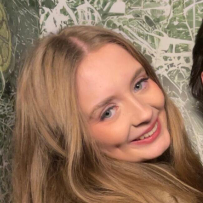 Babysitter in York: Mia