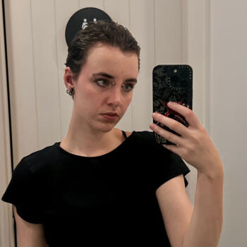 Babysitter Auckland: Lenka