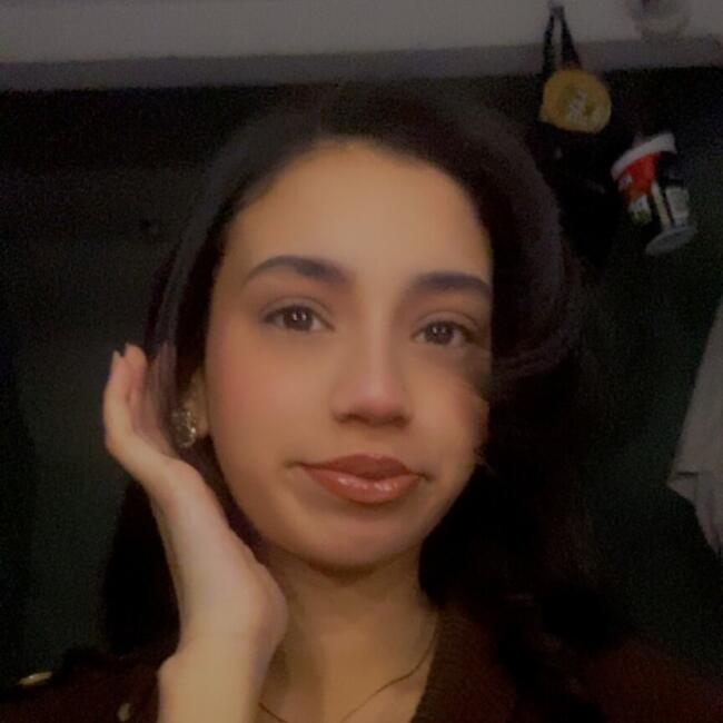 Babysitter in Bradford: Amreen