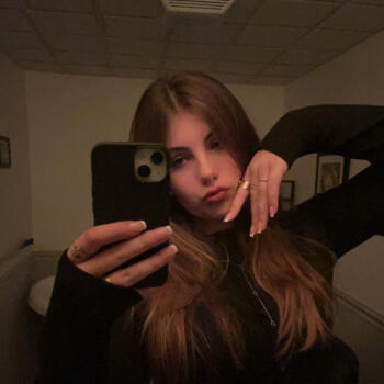 Babysitter in Osny: Zoe