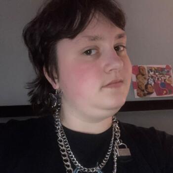 Babysitter in Manchester: Sarah