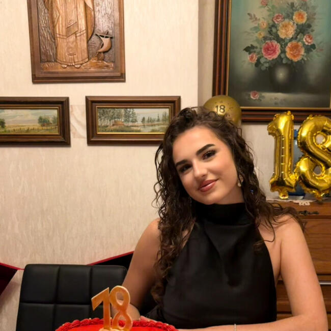 Babysitter in Arnhem: Emilija