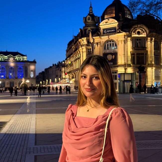 Babysitter in Montpellier: Sally