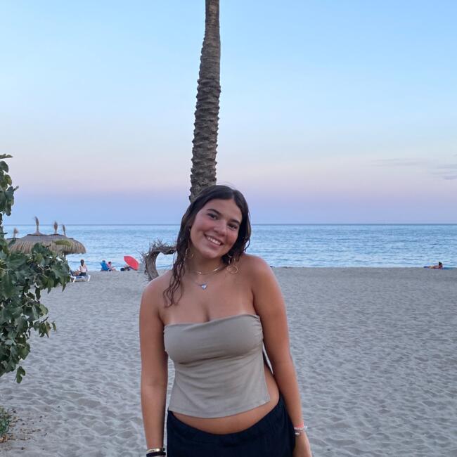 Babysitter em Cascais: Maria