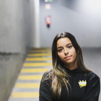 Babysitter in Amares: Iara